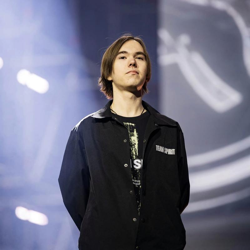 Rekkles终于离开FNC，下家是G2还是LPL战队？