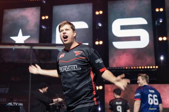 组内赛之路：若JDG 2比0战胜TT，则进入登峰组